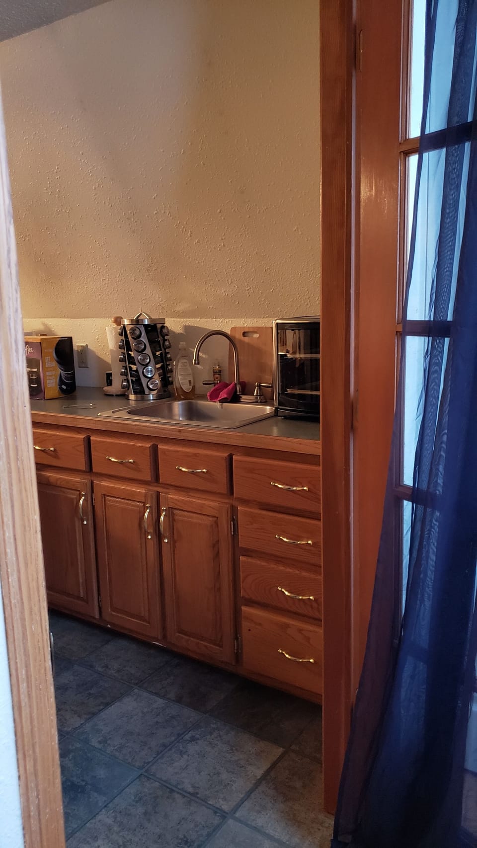 Entry into kitchen.