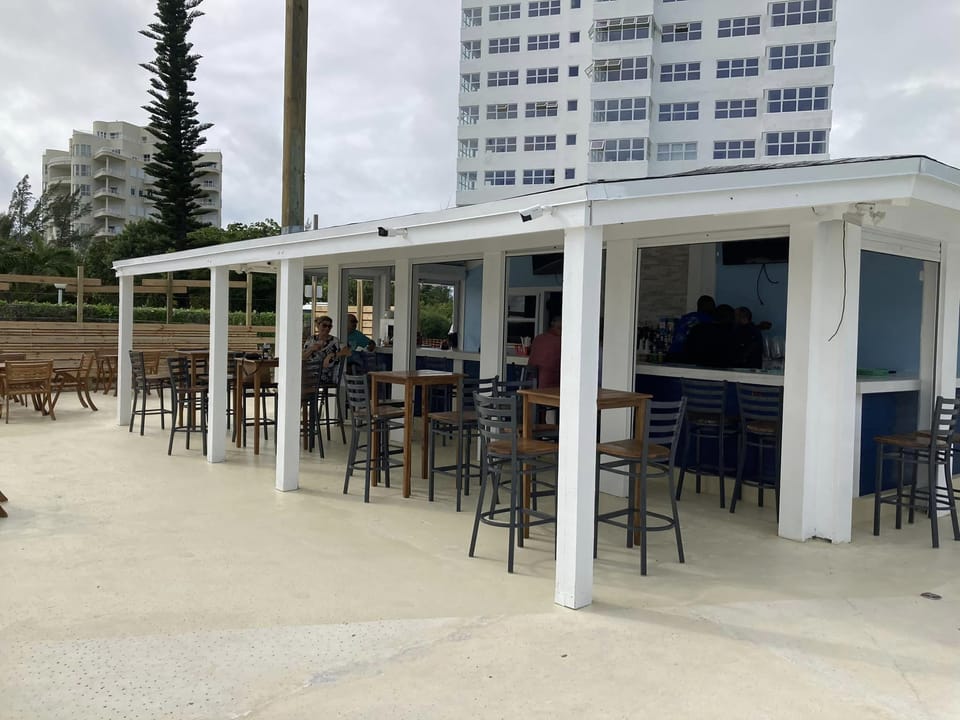ONSITE BAR & RESTAURANT