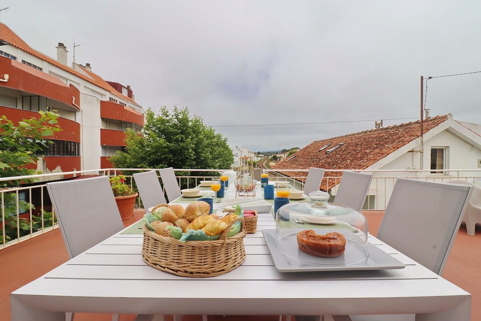 Terraço e zona de refeições exterior