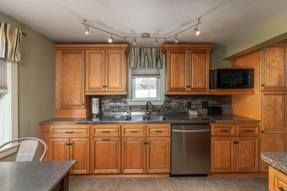 Well-equipped kitchen makes cooking and baking a breeze