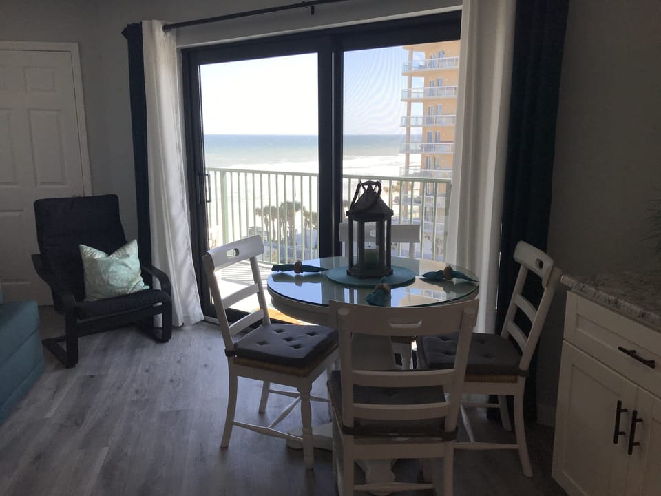 Beautiful ocean view while sitting at meal time!