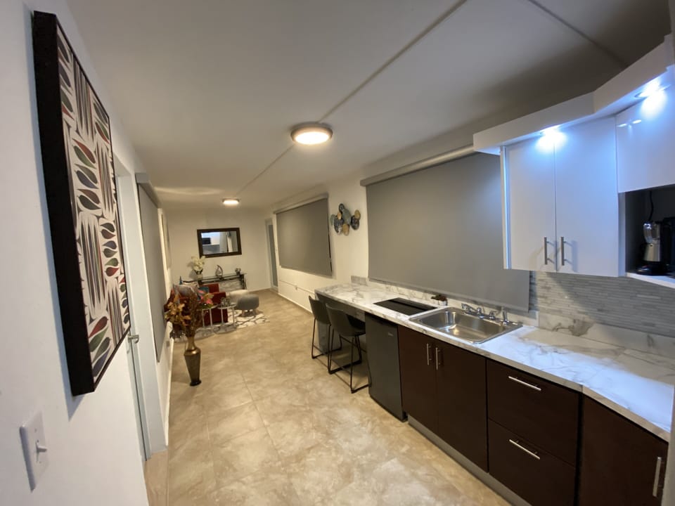 Full Kitchen.