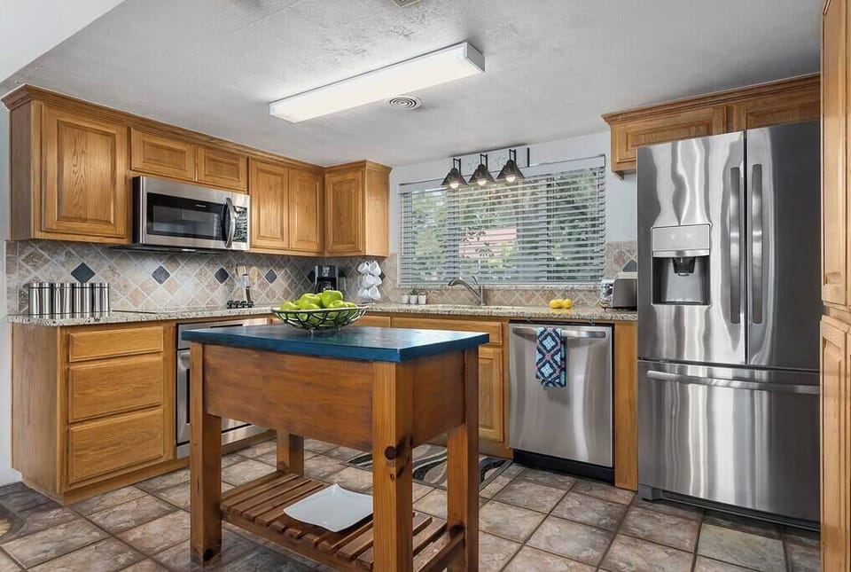 Kitchen (1)