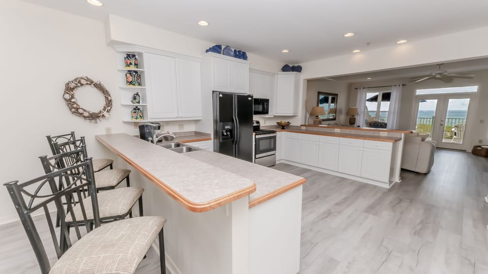 Large, spacious kitchen.