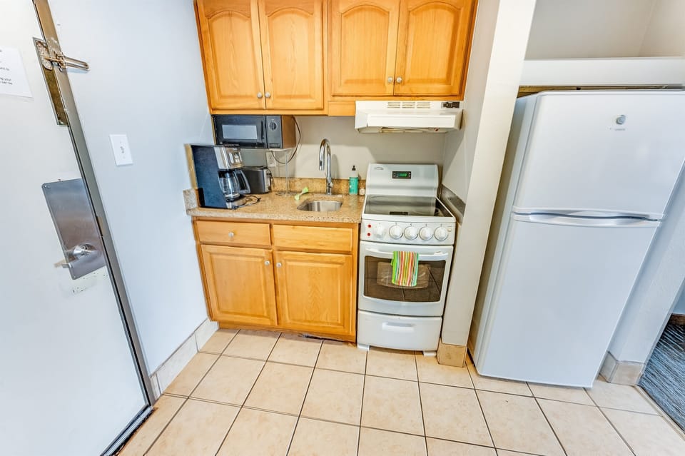 Large Kitchen Area