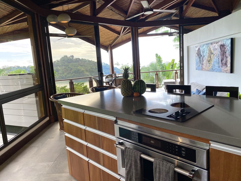 Monkitail (303) - Kitchen