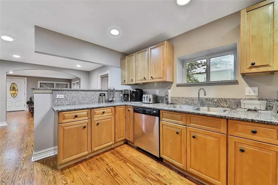 Kitchen 2
