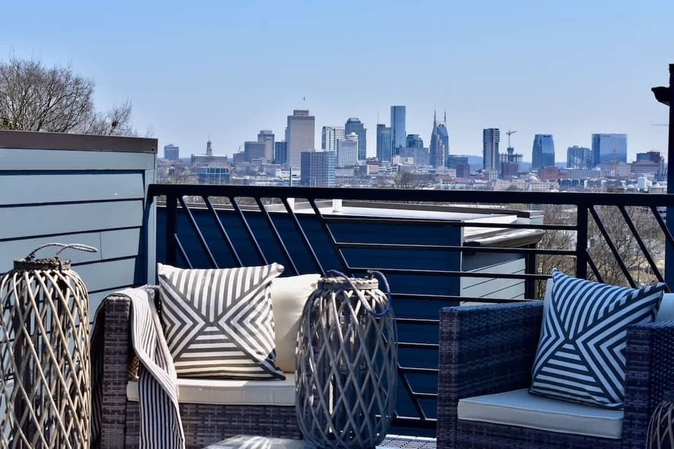 Amazing views of downtown Nashville from the HUGE private rooftop deck