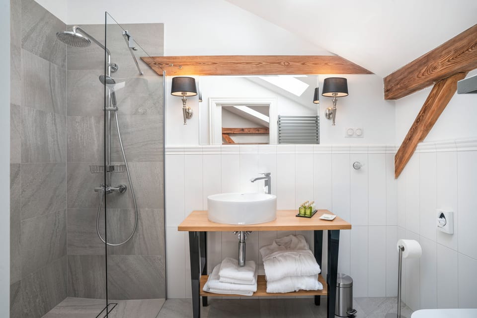 This Room / Bathroom