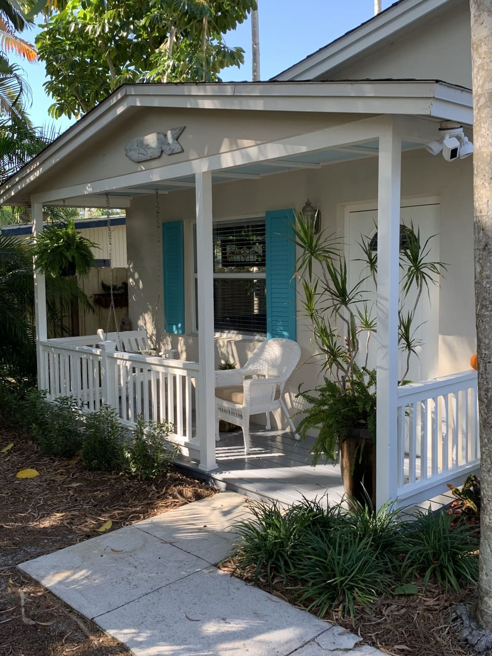 Coffee or cocktails on the porch