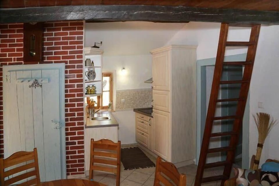 Kitchen area