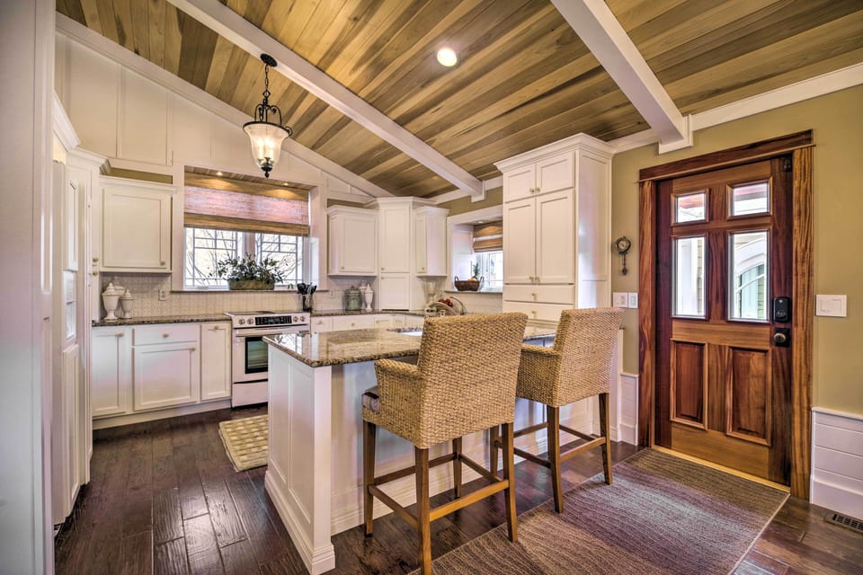 Kitchen | Fully Equipped | Keurig Coffee Maker | 1st Floor