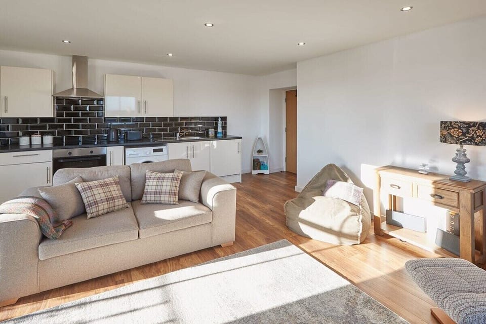 Abbey Court Apartment, Whitby - Host & Stay