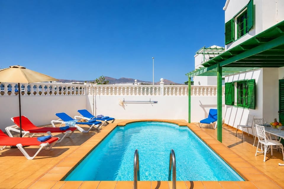 Private pool and terrace