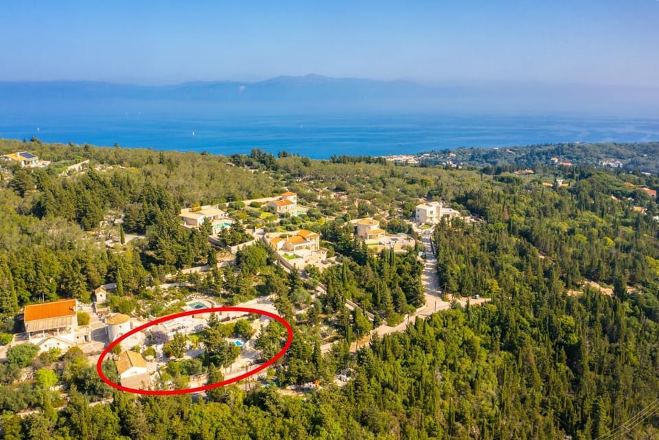 Aerial view showing location of Millers Cottage