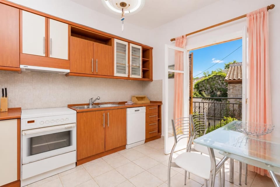 Equipped kitchen