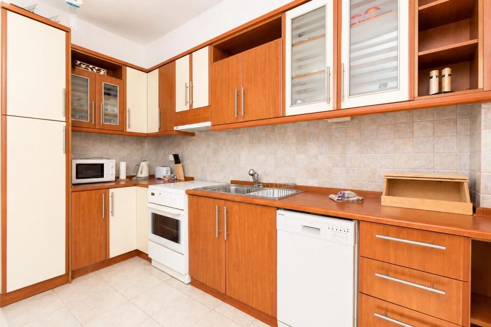 Equipped kitchen
