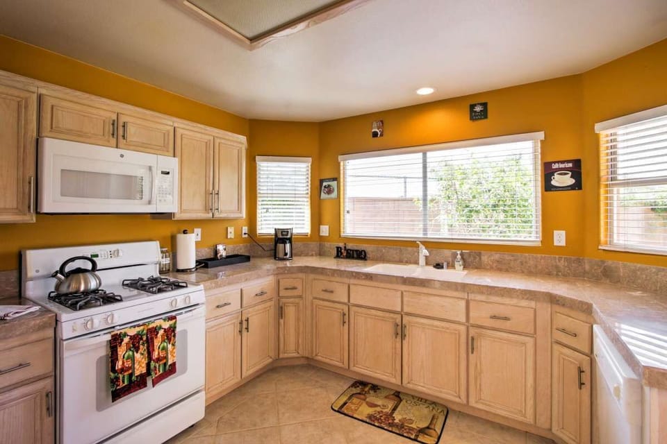 Casa Milan La Quinta CA Kitchen