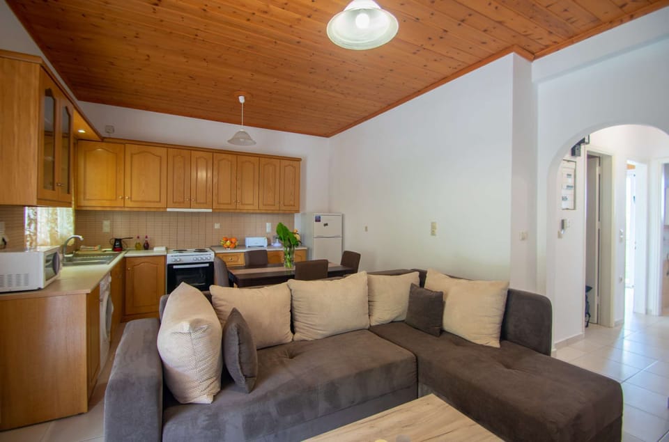 living room, kitchen