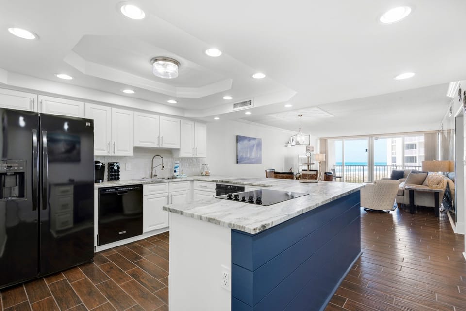 Kitchen with plenty of counter space