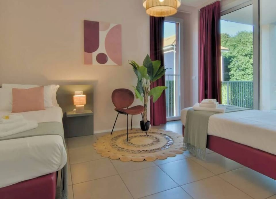 Twin bedroom