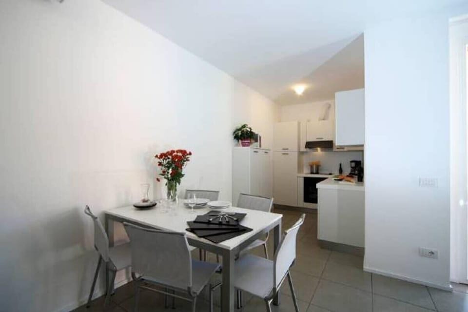 Open plan living and dining area