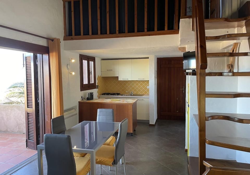 LUNCH / KITCHEN