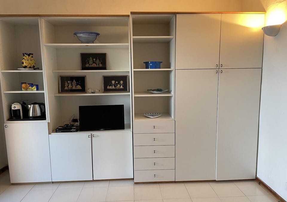 TV / CABINET