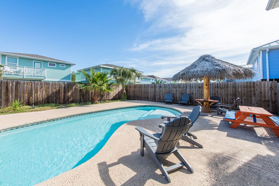 Private Pool & Palapa