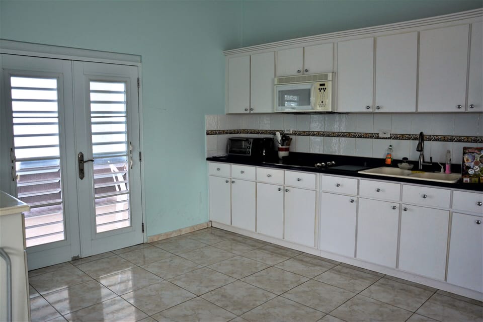 2nd floor kitchen, fridge, stove, microwave