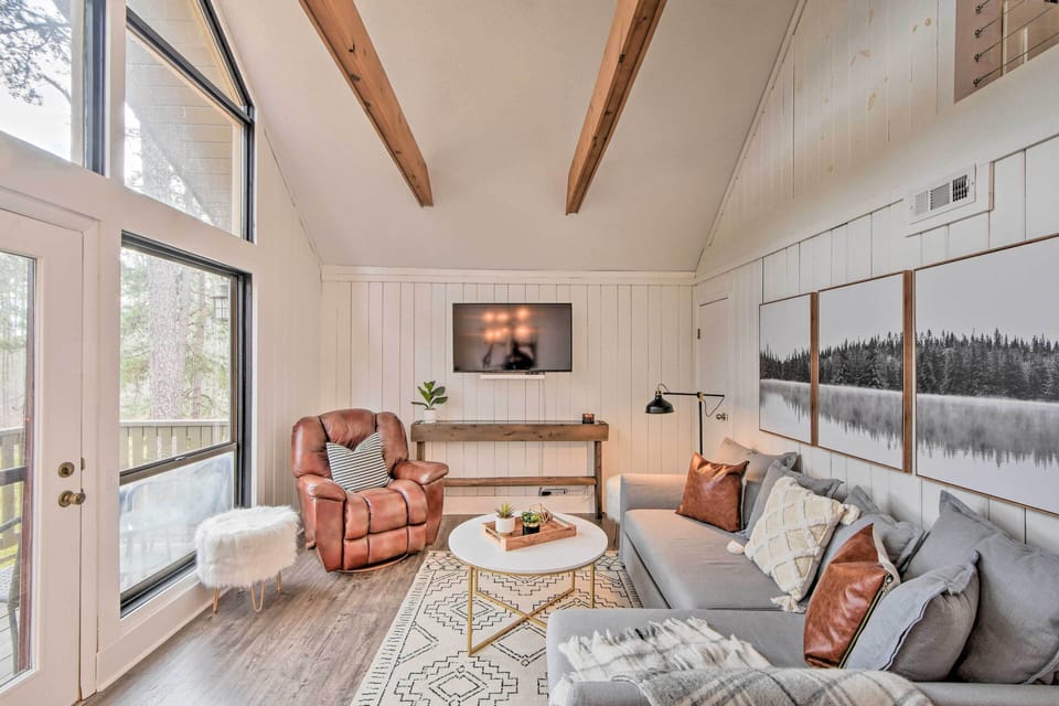 Salem Vacation Rental | Resort Condo | 1BR + Loft | 1BA | 2 Stories | 974 Sq Ft