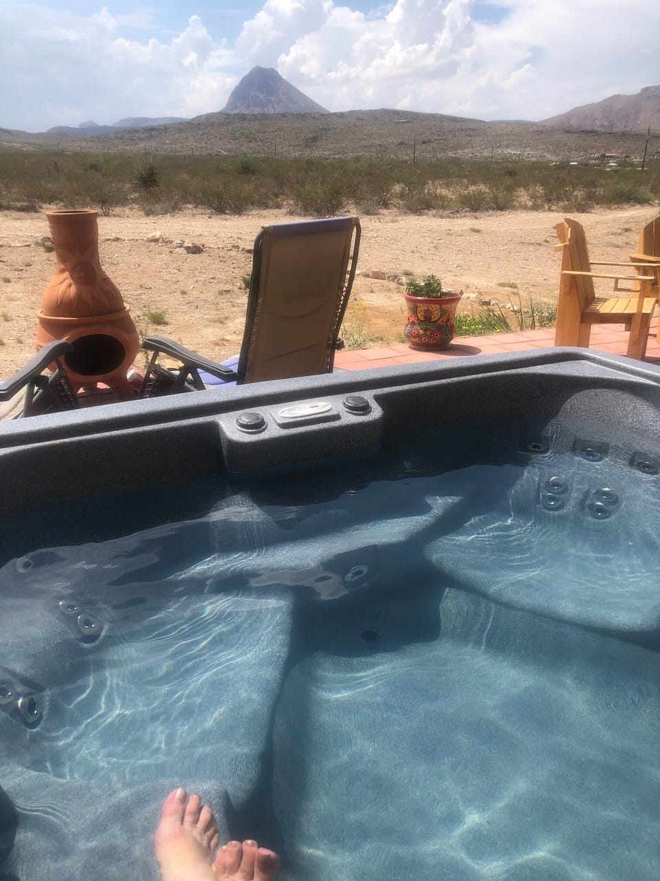 Outdoor spa tub
