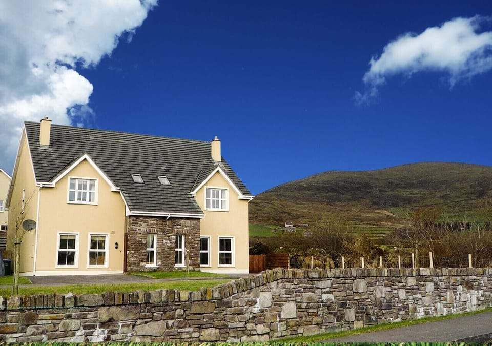 Cois Chnoic Holiday Home Dingle