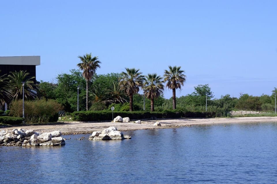 Nearby beaches