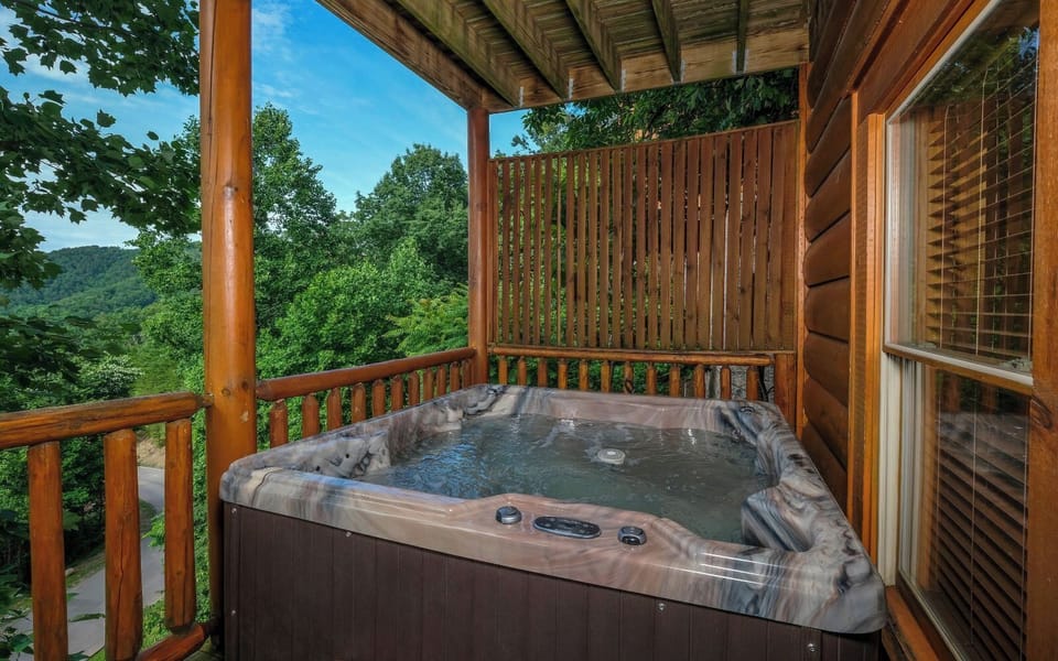 Private Outdoor Hot Tub