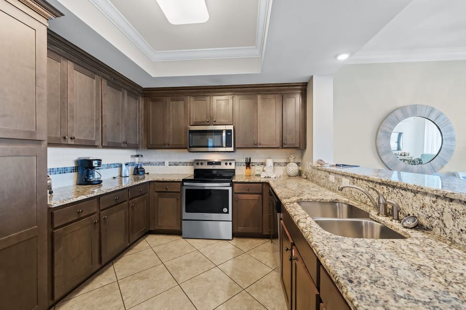 11 Phoenix OB 2004 Kitchen