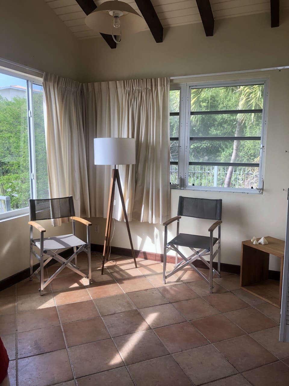 Reading room / office attached to bedroom 2