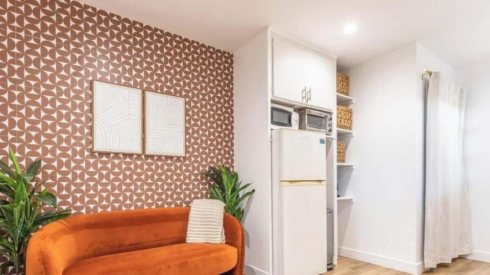 Kitchen area sitting nook
