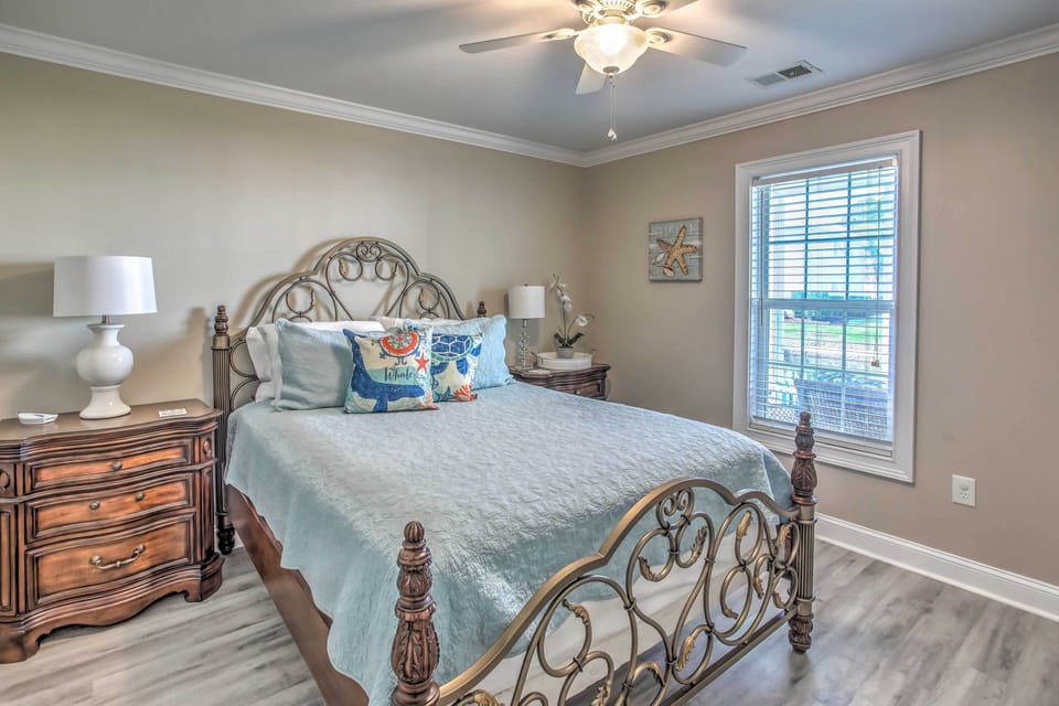 Bedroom 5 | Queen Bed | Downstairs