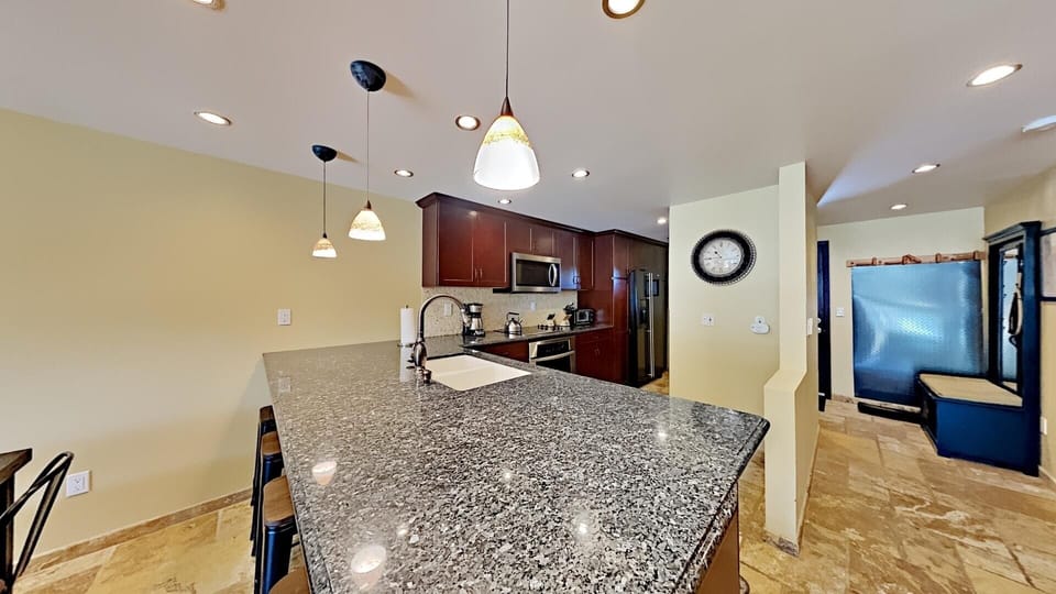 Bright Deluxe Kitchen for Off-Mountain Meals