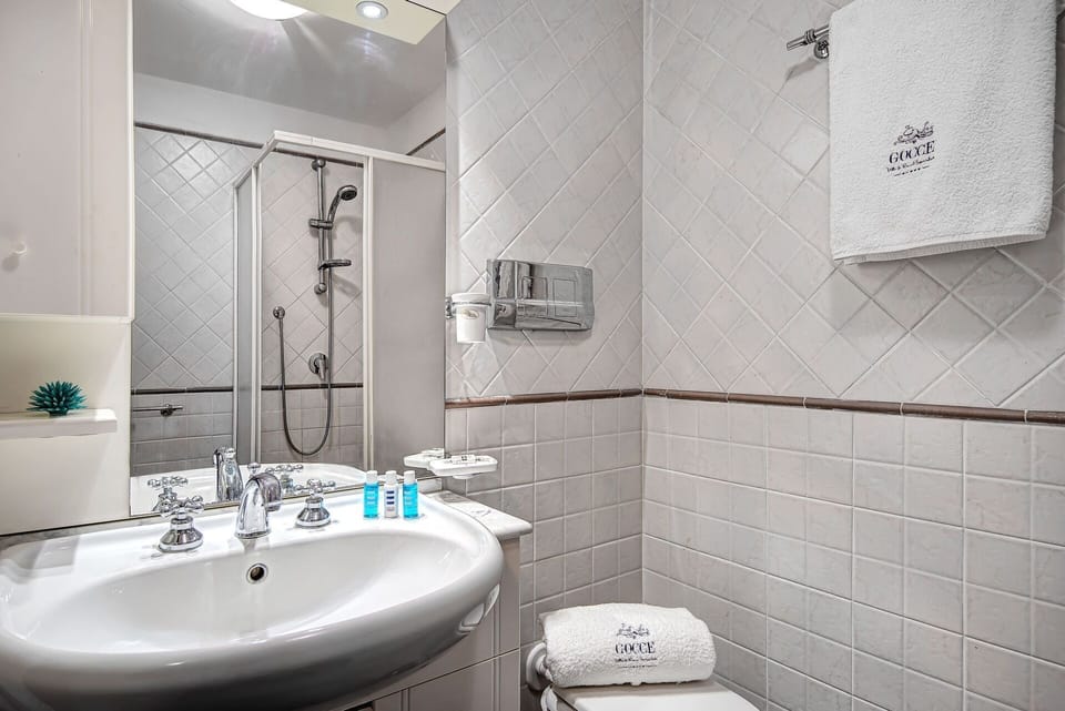 la-baia-dello-chalet-massa-lubrense-appartament-bathroom