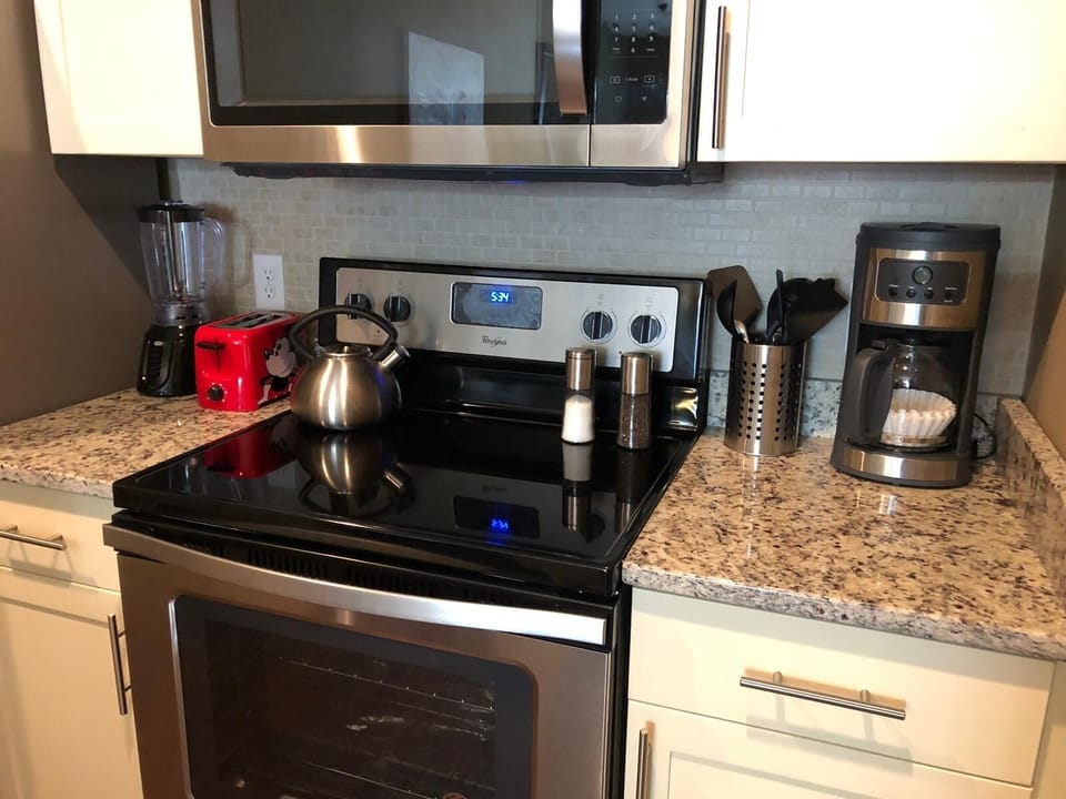 Fully equipped kitchen