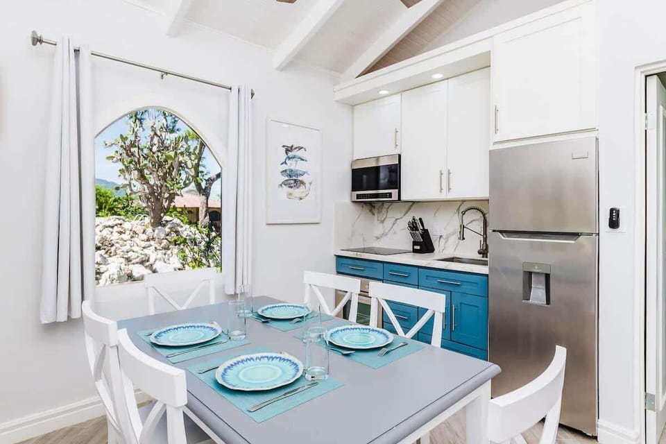 Easy meals, good company, and no rush whatsoever.