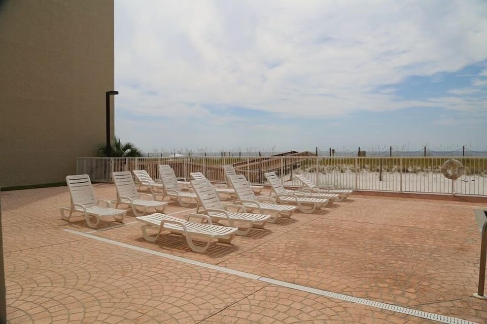 Poolside loungers