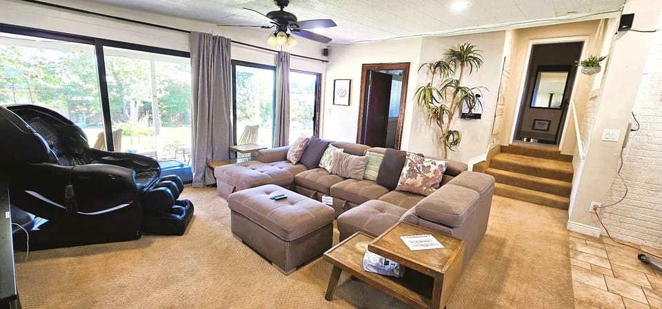 Guest's Private Living Room with Private Bathroom UPSTAIRS.