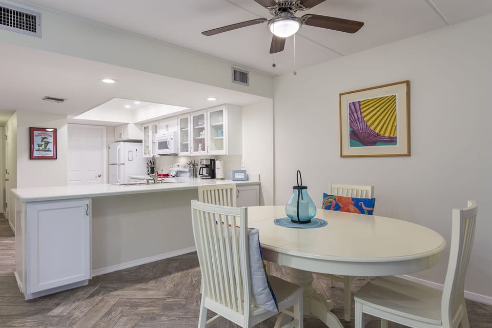 Open Concept Dining and Kitchen Area