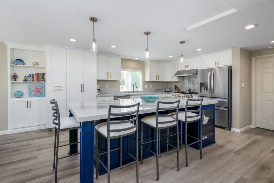 Large Breakfast Bar