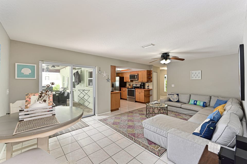 Family Room with Breakfast Nook