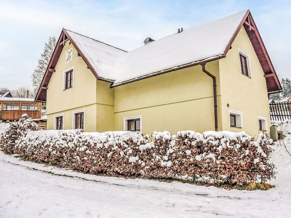 Building, Window, House, Home, Residential Area, Roof, Snow, Cottage, Winter, Freezing