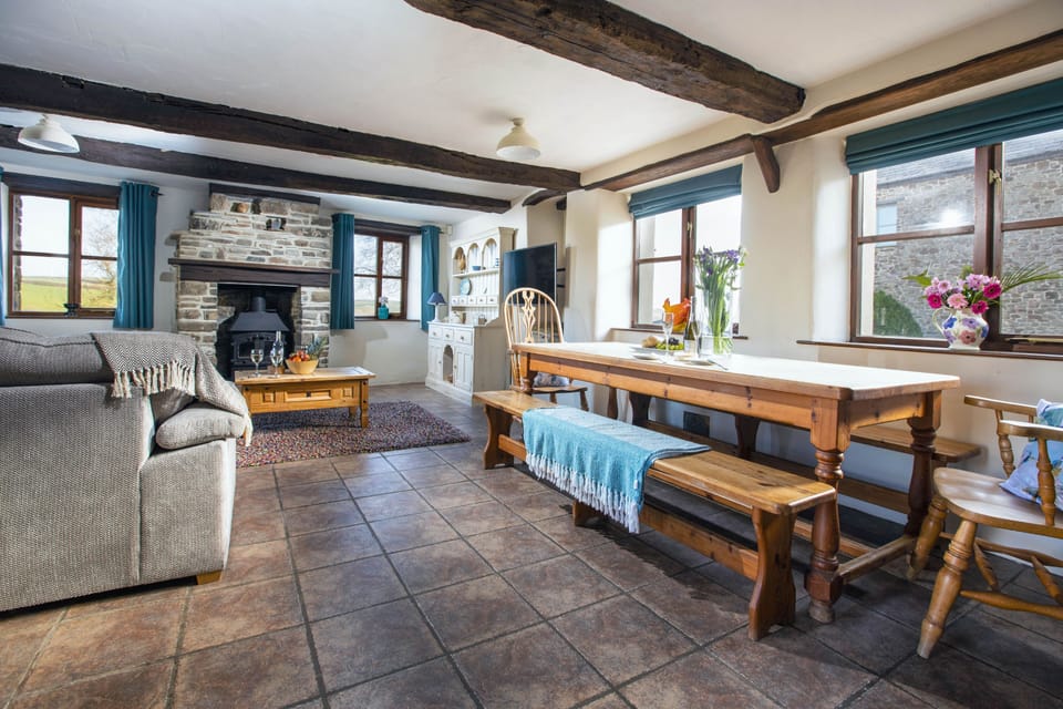 Jasmine dining area with 10 seater farm house table